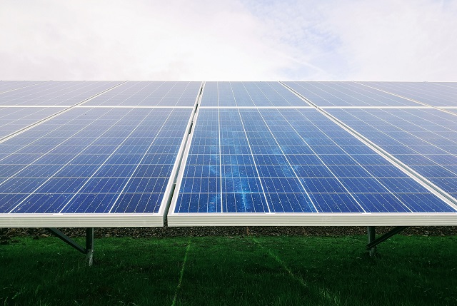 Panele solarne